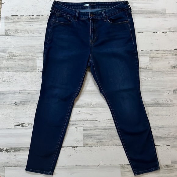 Mid-Rise Pop Icon Skinny Jeans - Picture 4 of 5